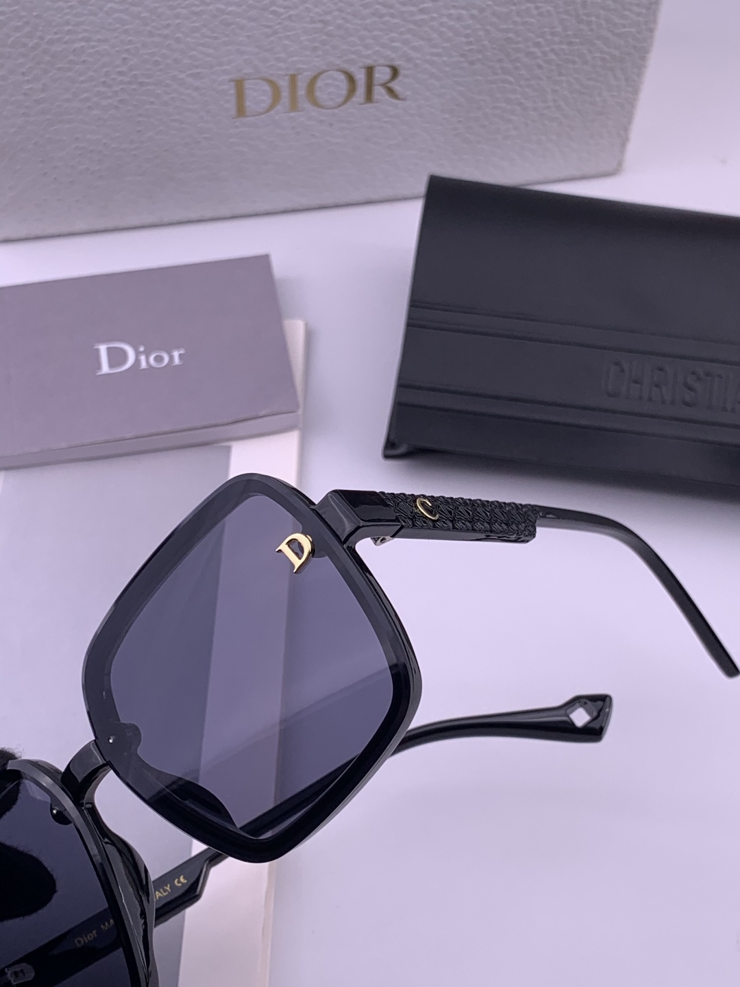 【DIOR】迪奥太阳镜 时尚造型 开车驾驶镜时尚墨镜🌸世界顶级奢华品牌，品质保证！😍😍经典款, 明星热爱