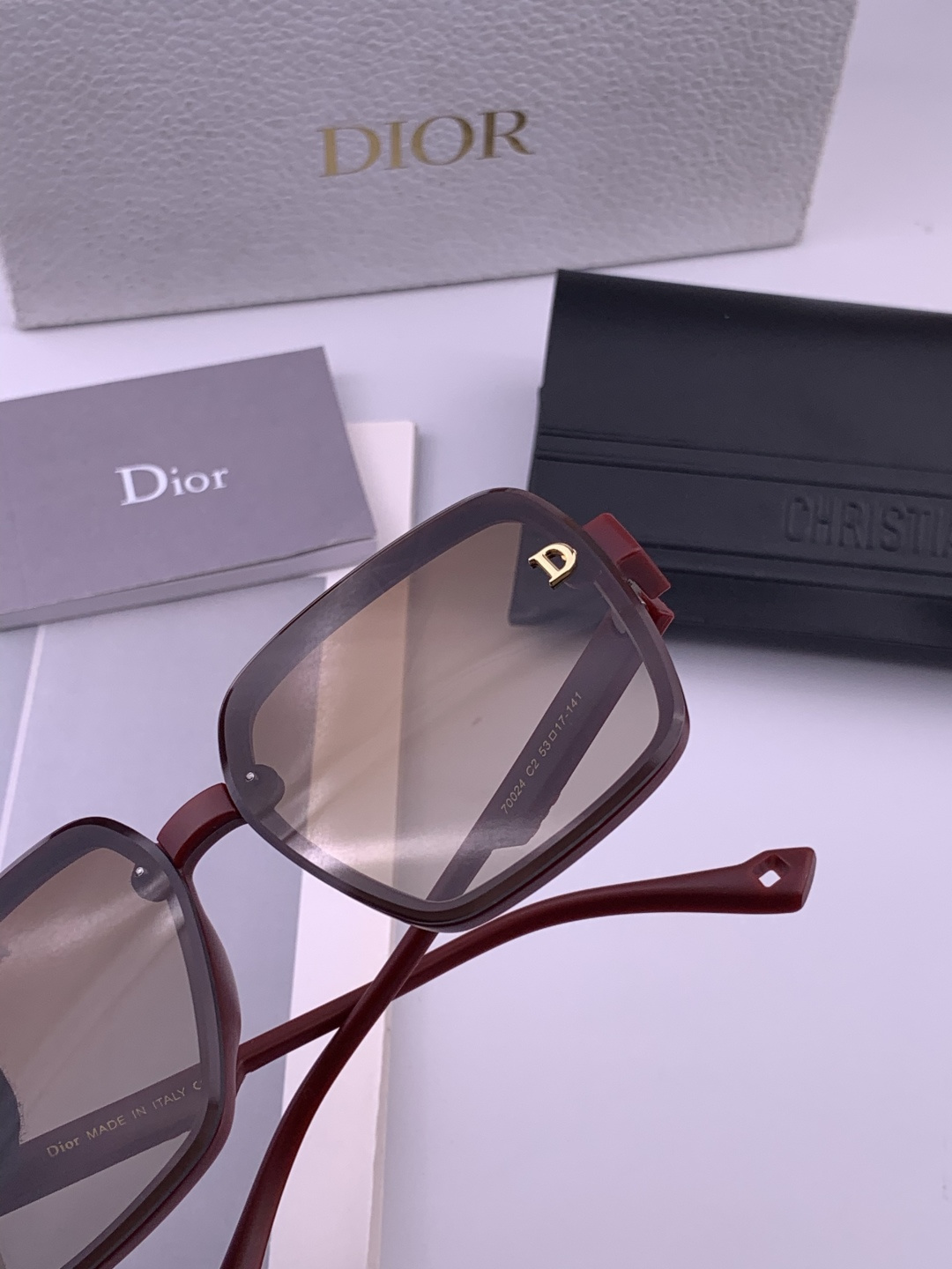 【DIOR】迪奥太阳镜 时尚造型 开车驾驶镜时尚墨镜🌸世界顶级奢华品牌，品质保证！😍😍经典款, 明星热爱