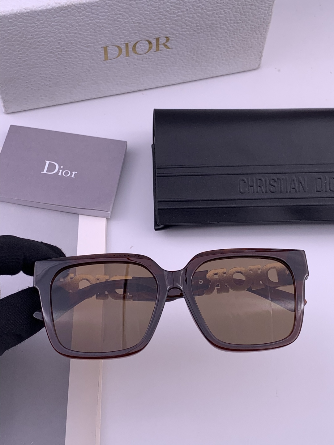 【DIOR】迪奥太阳镜 时尚造型 开车驾驶镜时尚墨镜🌸世界顶级奢华品牌，品质保证！😍😍经典款, 明星热爱
