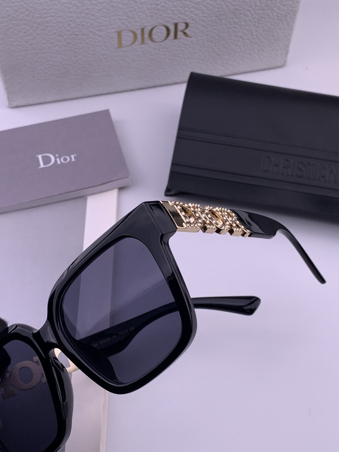 【DIOR】迪奥太阳镜 时尚造型 开车驾驶镜时尚墨镜🌸世界顶级奢华品牌，品质保证！😍😍经典款, 明星热爱