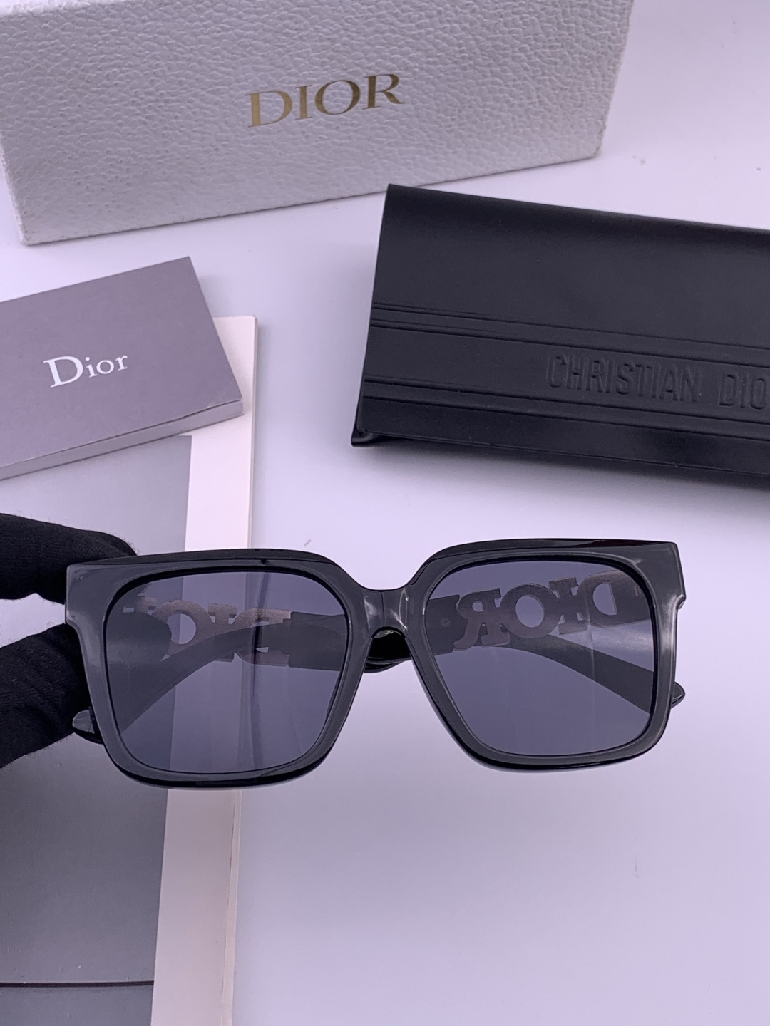 【DIOR】迪奥太阳镜 时尚造型 开车驾驶镜时尚墨镜🌸世界顶级奢华品牌，品质保证！😍😍经典款, 明星热爱