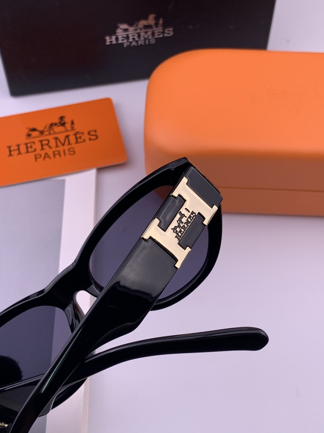 HERMES 爱马仕 开春新款🎈原版出货 网红超爆款💙经典奢华全球风[强][酷][亲亲] 时尚方框太阳镜