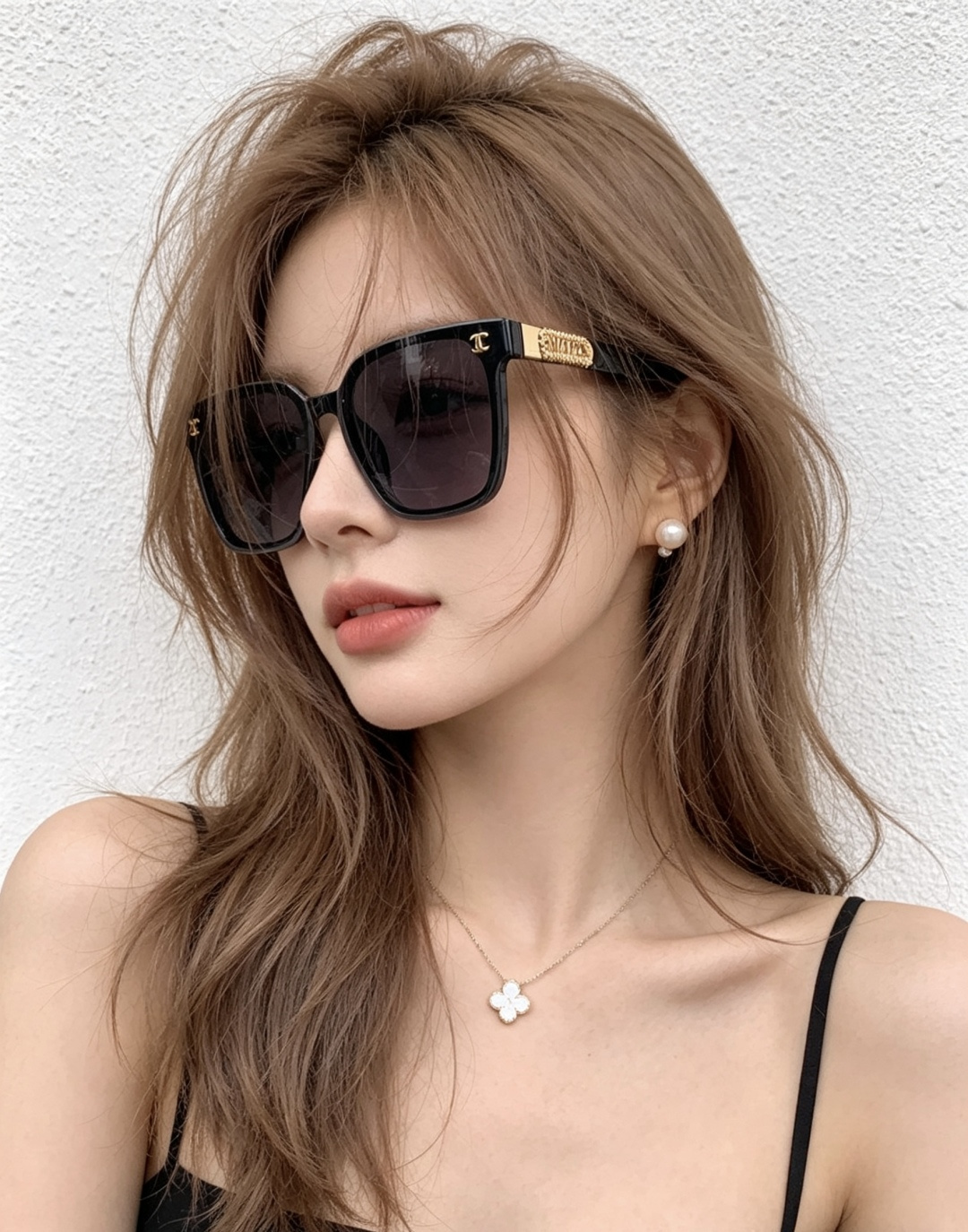 新品CHANEL 香奈儿太阳镜以独特魅力和前卫风格诠释春夏最新眼镜，质感超好佩带舒适 型号：CH0700