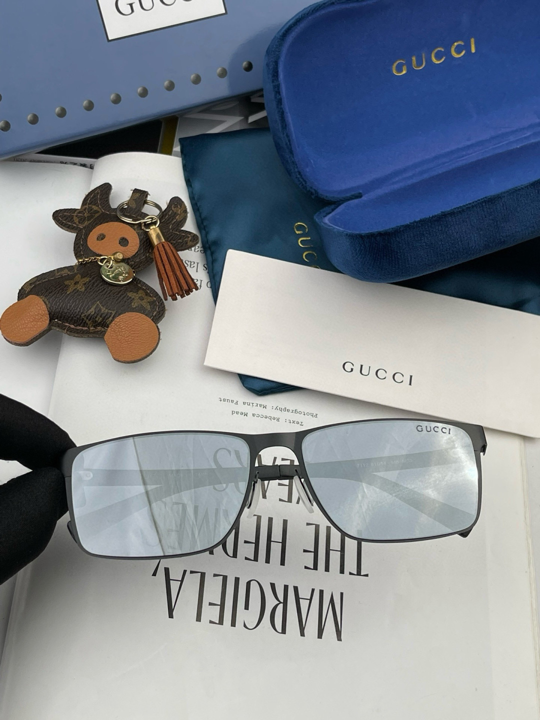 GUCCI 男款炫彩飞行员偏光太阳镜 ❤️材质：高清尼龙加厚卡槽高清偏光镜片 🌹无边框镜架💕颜👍型号：G