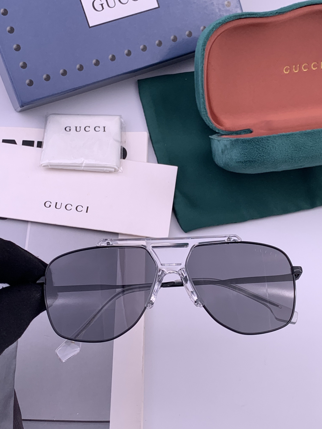 🔺 【GUCCI】开春新款 潮流爆款 时尚方框偏光太阳镜 高品质 佩戴舒适 网红潮款墨镜 女士高清尼龙偏