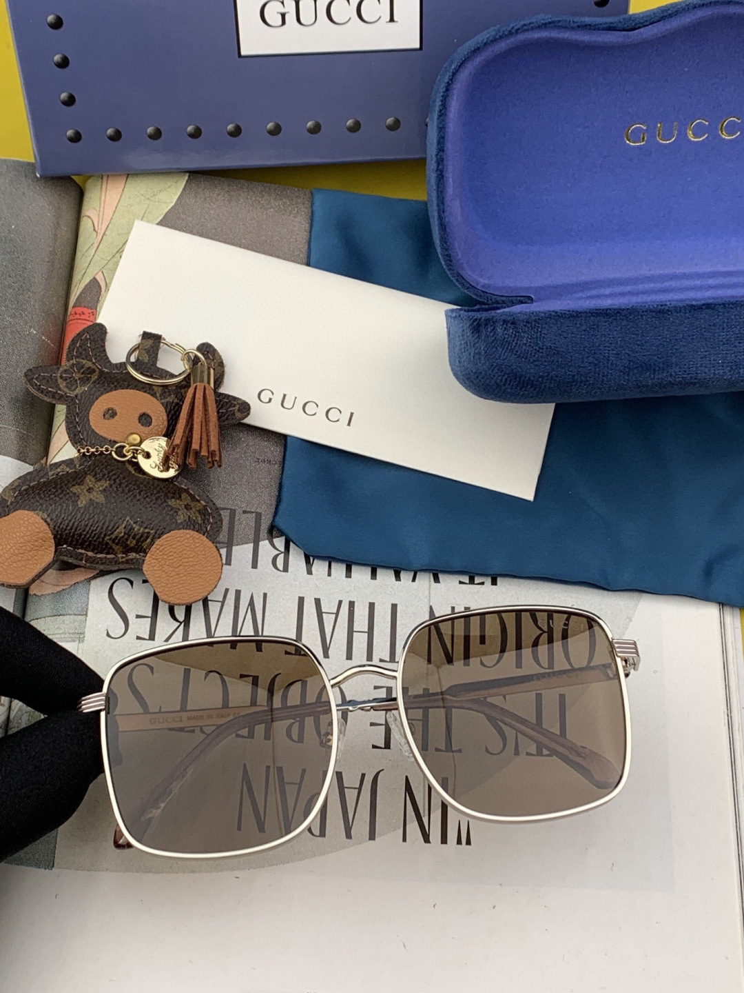 GUCCI 开春新款 最新款方框太阳镜 各路网红纷纷带起气场满分‼️ 俏皮甜美.上脸效果更佳.金属质感超