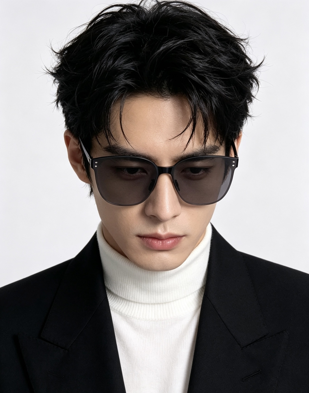 ♦️ GUCCI 新款男女情侣款太阳镜iP电镀永不褪色 超轻超有弹性整幅眼镜无螺丝重要的是压不坏 高清尼
