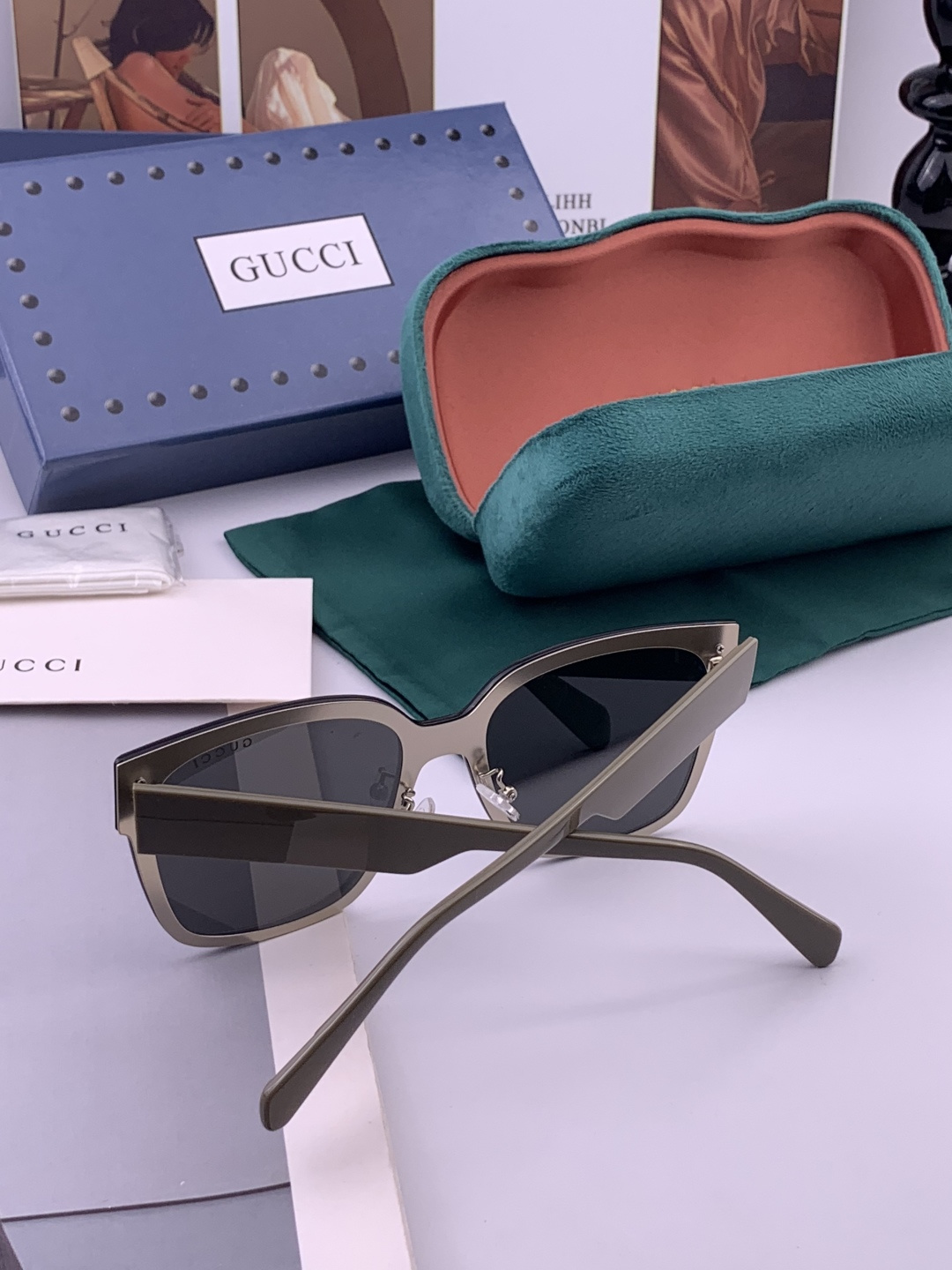 GUCCI 新款连体尼龙偏光太眼镜，情侣款时尚方框太阳镜佩戴舒适网红潮流款墨镜，大气女人范儿，大脸小脸都