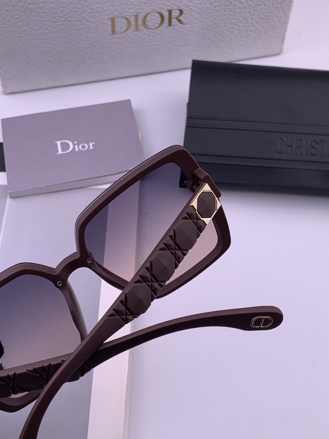 🔺 【DIOR-迪奥】开春新款 潮流爆款 时尚方框偏光太阳镜 高品质 佩戴舒适 网红潮款墨镜 女士高清加