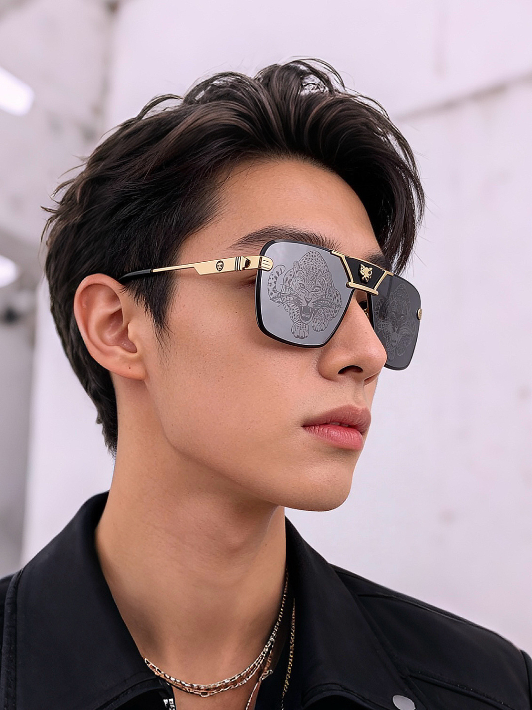 NO:770256,[Cartier] Fashionable and noble, beautiful and handmade, high-end quality, unisex sunglasses, a classic, a sunglass with weight and texture. The electroplating and polishing are very detailed. Model K11735 glasses, sunglasses, sunglasses, glasses, cartier, cartier19860909【卡地亚-cartier】 时尚高贵 很美手工高端品质 男女通用太阳眼镜 经典之作 有分量有质感的一款太阳镜 电镀抛光都非常细致 型号K11735眼镜墨镜太阳镜,眼镜,cartier,cartier,glasses