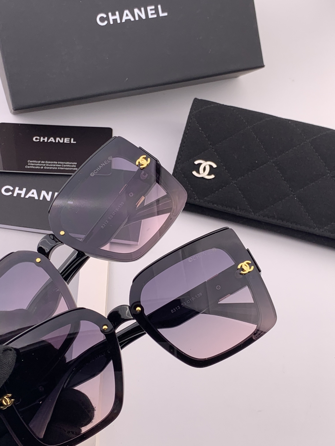 🔺CHANEL🔻官方早春新款，众多明星同款[色]香奈儿‼️‼️新款大框墨镜 ，🌈🌈宝丽来超清太阳镜🔝🔝型
