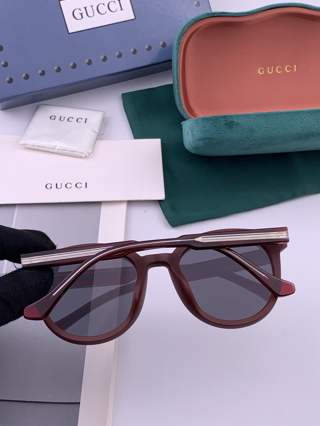 GUCCI 新款尼龙偏光太眼镜，情侣款时尚方框太阳镜佩戴舒适网红潮流款墨镜，大气女人范儿，大脸小脸都好看
