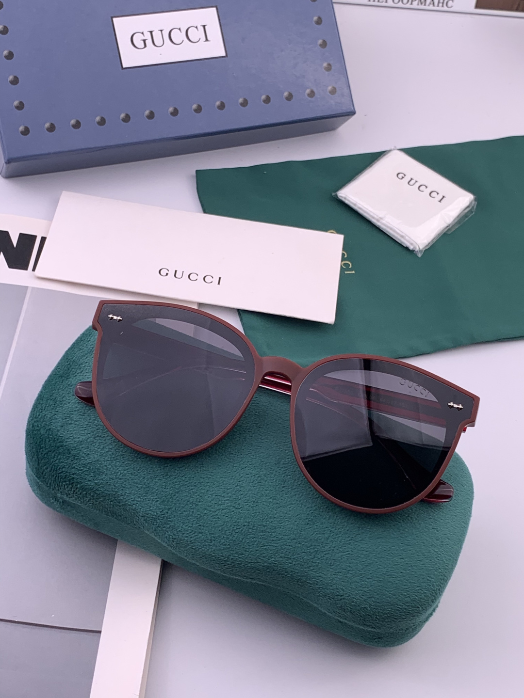 GUCCI 新款尼龙偏光太眼镜，情侣款时尚方框太阳镜佩戴舒适网红潮流款墨镜，大气女人范儿，大脸小脸都好看
