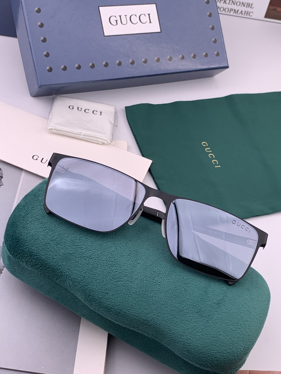 GUCCI 男款炫彩飞行员偏光太阳镜 ❤️材质：高清尼龙加厚卡槽高清偏光镜片 🌹无边框镜架💕颜👍型号：G