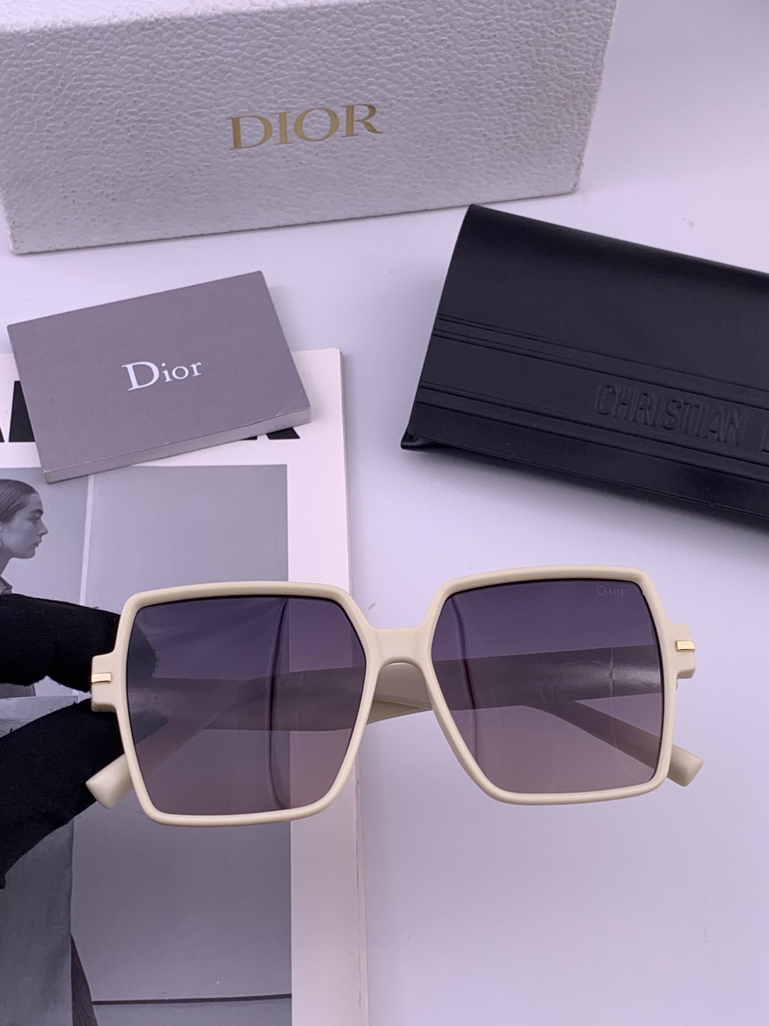 🔺 【DIOR】开春新款 潮流爆款 时尚方框偏光太阳镜 高品质 佩戴舒适 网红潮款墨镜 女士高清加厚偏光