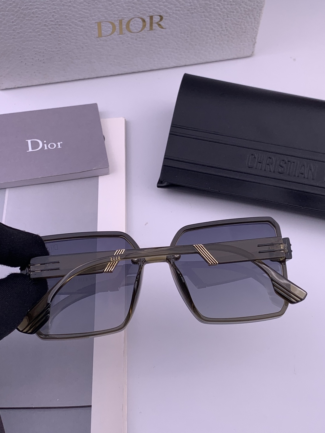 🔺 【DIOR-迪奥】开春新款 潮流爆款 时尚方框偏光太阳镜 高品质 佩戴舒适 网红潮款墨镜 女士高清偏