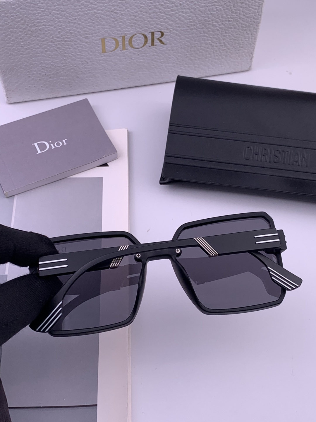 🔺 【DIOR-迪奥】开春新款 潮流爆款 时尚方框偏光太阳镜 高品质 佩戴舒适 网红潮款墨镜 女士高清偏