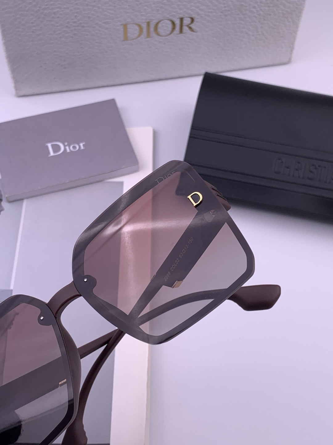 🔺 【DIOR-迪奥】开春新款 潮流爆款 时尚方框偏光太阳镜 高品质 佩戴舒适 网红潮款墨镜 女士高清偏