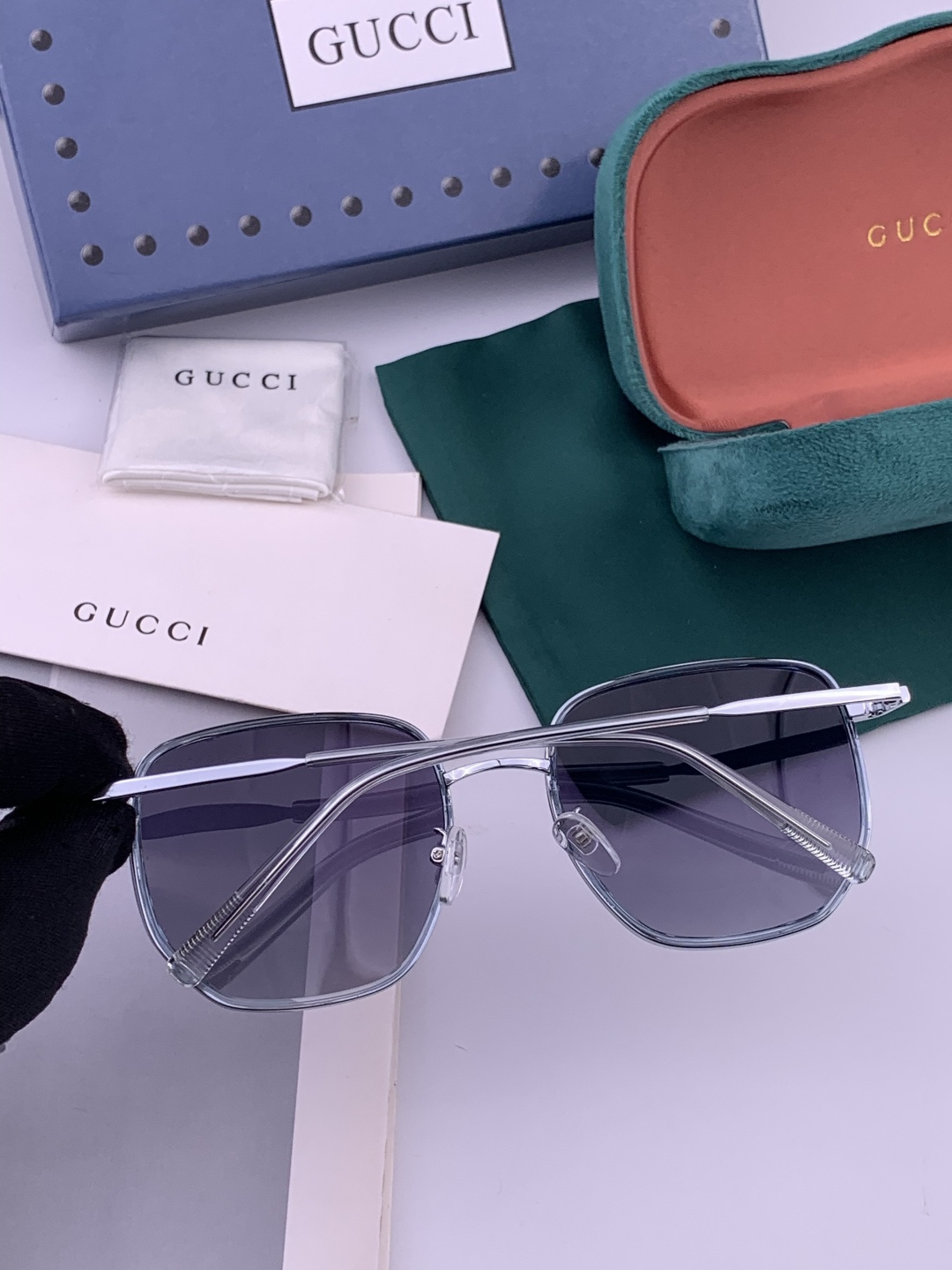 【偏光系列】Gucci 不挑脸型，无论搭配大衣还是连衣裙都非常显气质尼龙偏光镜片预防紫外线 型号：G12