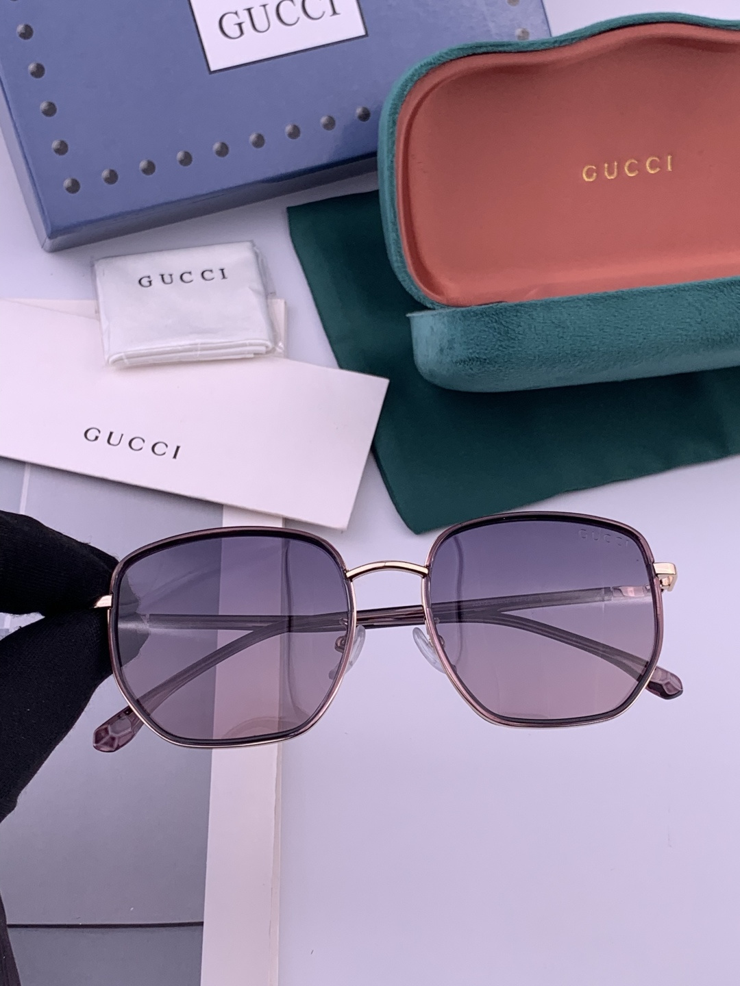 【偏光系列】Gucci 不挑脸型，无论搭配大衣还是连衣裙都非常显气质尼龙偏光镜片预防紫外线 型号：G22