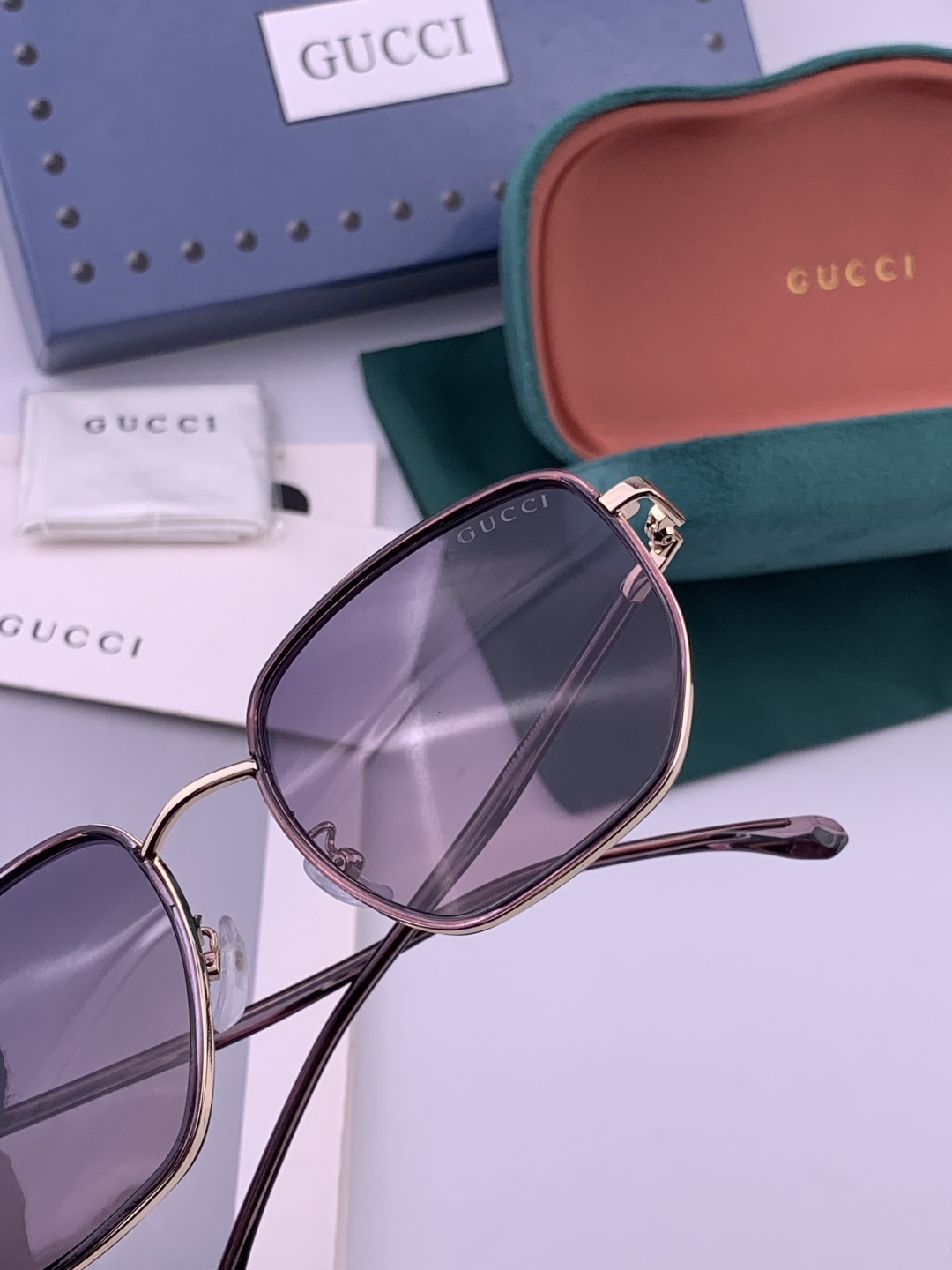 【偏光系列】Gucci 不挑脸型，无论搭配大衣还是连衣裙都非常显气质尼龙偏光镜片预防紫外线 型号：G22