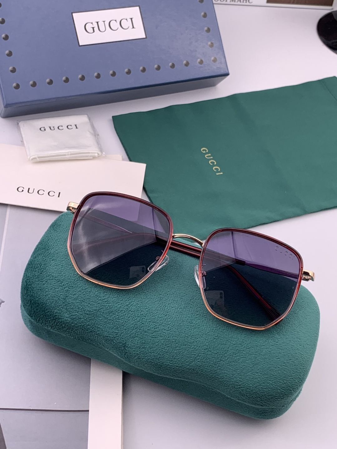【偏光系列】Gucci 不挑脸型，无论搭配大衣还是连衣裙都非常显气质尼龙偏光镜片预防紫外线 型号：G12