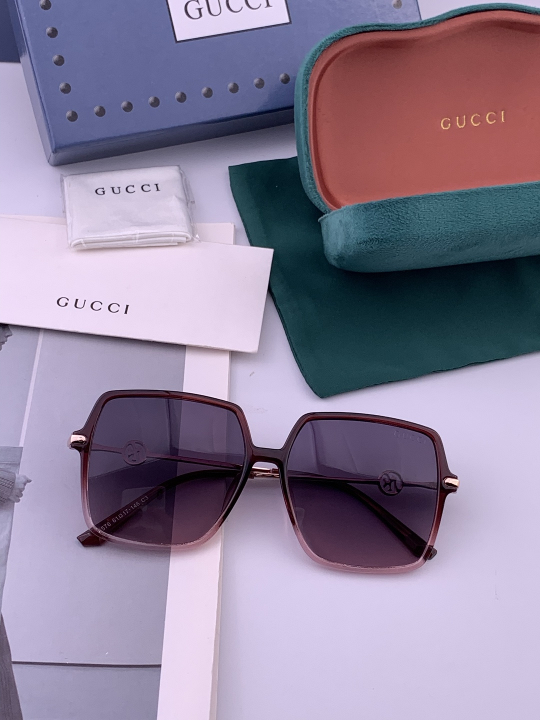【偏光系列】Gucci 经典的方框设计，不挑脸型，无论搭配大衣还是连衣裙都非常显气质尼龙偏光镜片预防紫外