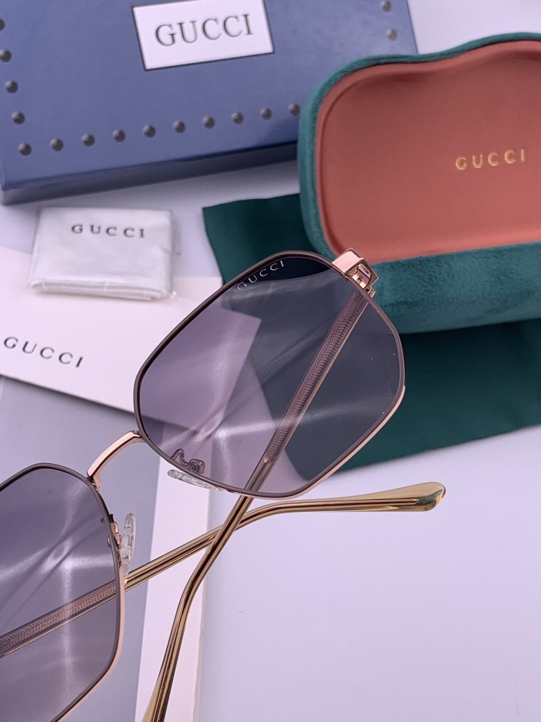 【偏光系列】Gucci 经典的方框设计，不挑脸型，无论搭配大衣还是连衣裙都非常显气质尼龙偏光镜片预防紫外