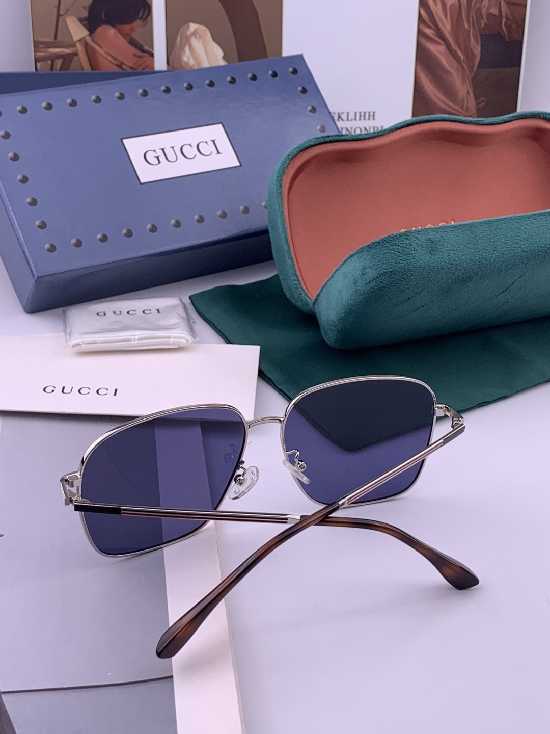 Gucci 。 高品质男女款墨镜 👍 进口宝丽来偏光镜片 。蛤蟆镜 开车钓鱼都可 。百搭显瘦墨镜韩版男士