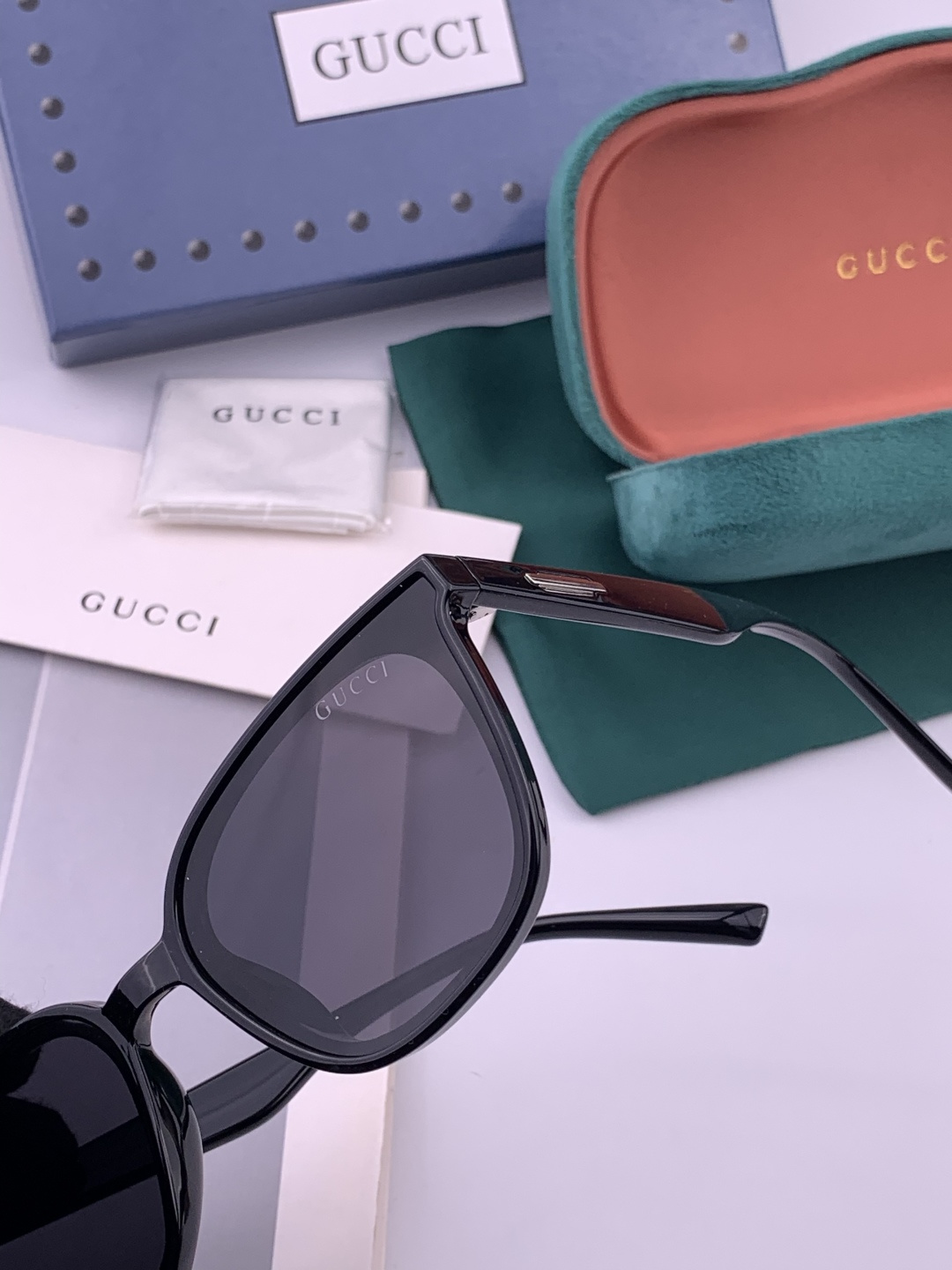 🔺GUCCI🔻古驰 GG方框太阳镜 完美品质 🎓独特设计 适合各种脸型 亮相时装周 超时尚百搭 实物精致