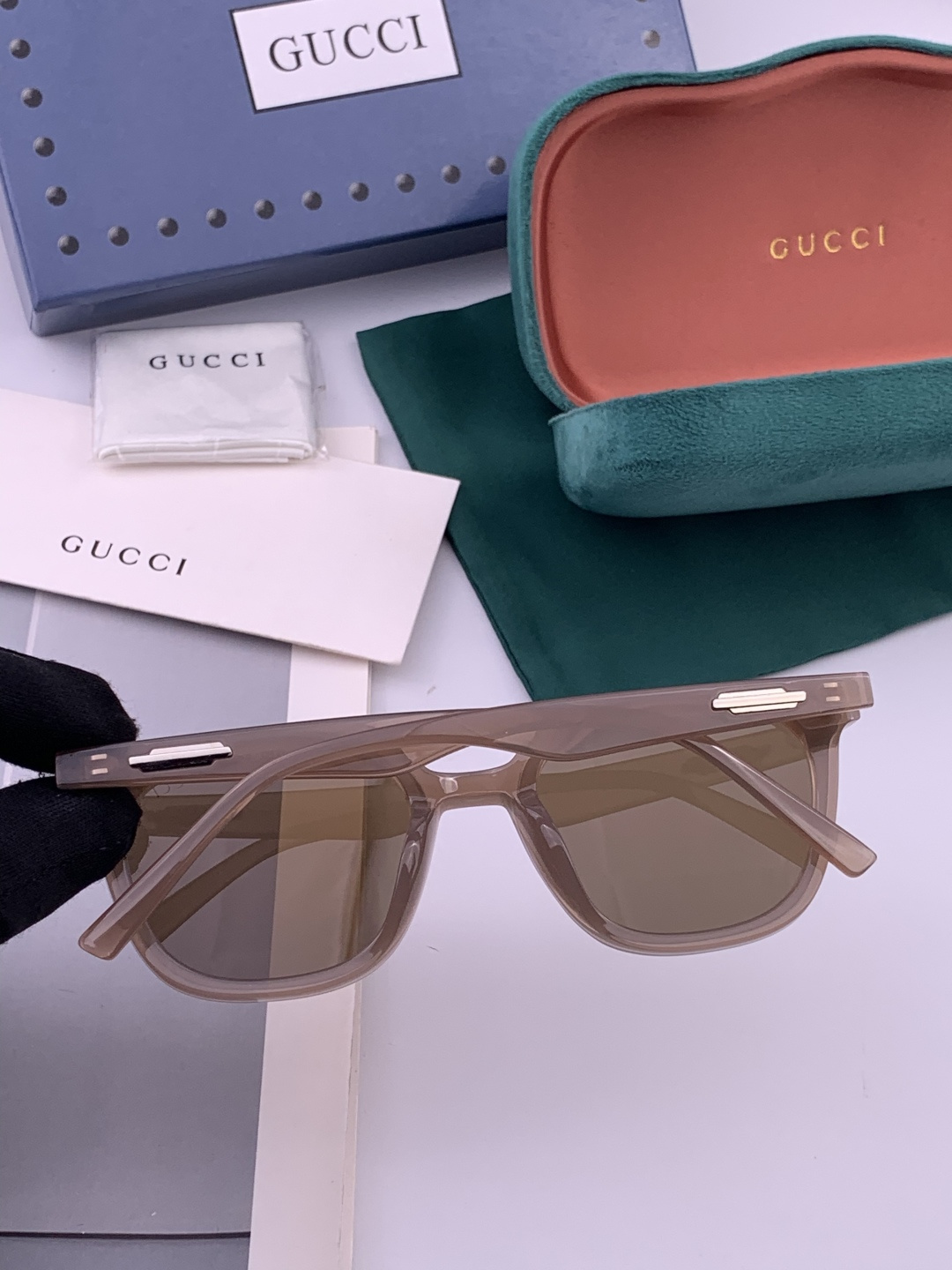 🔺GUCCI🔻古驰 GG方框太阳镜 完美品质 🎓独特设计 适合各种脸型 亮相时装周 超时尚百搭 实物精致
