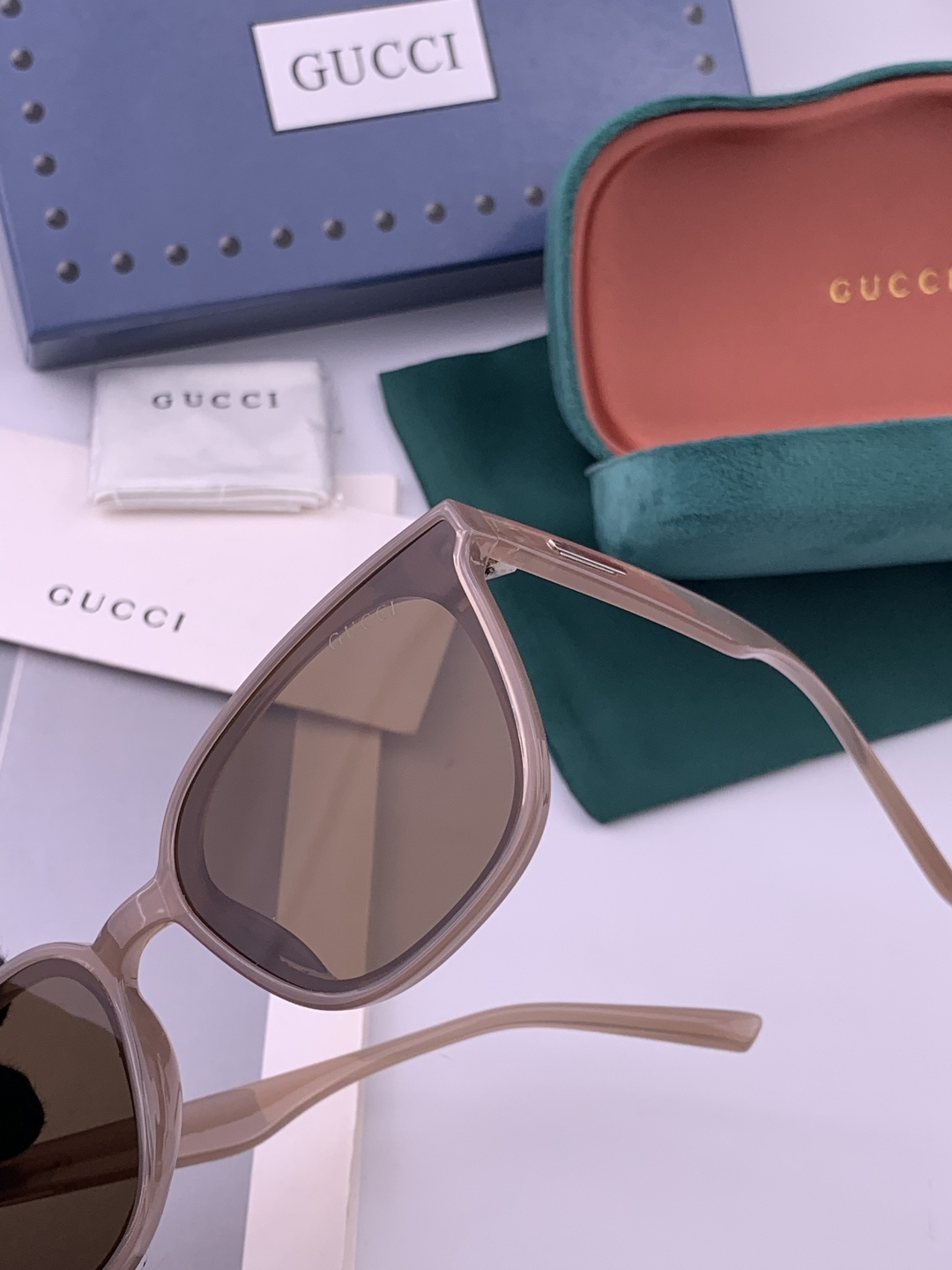 🔺GUCCI🔻古驰 GG方框太阳镜 完美品质 🎓独特设计 适合各种脸型 亮相时装周 超时尚百搭 实物精致