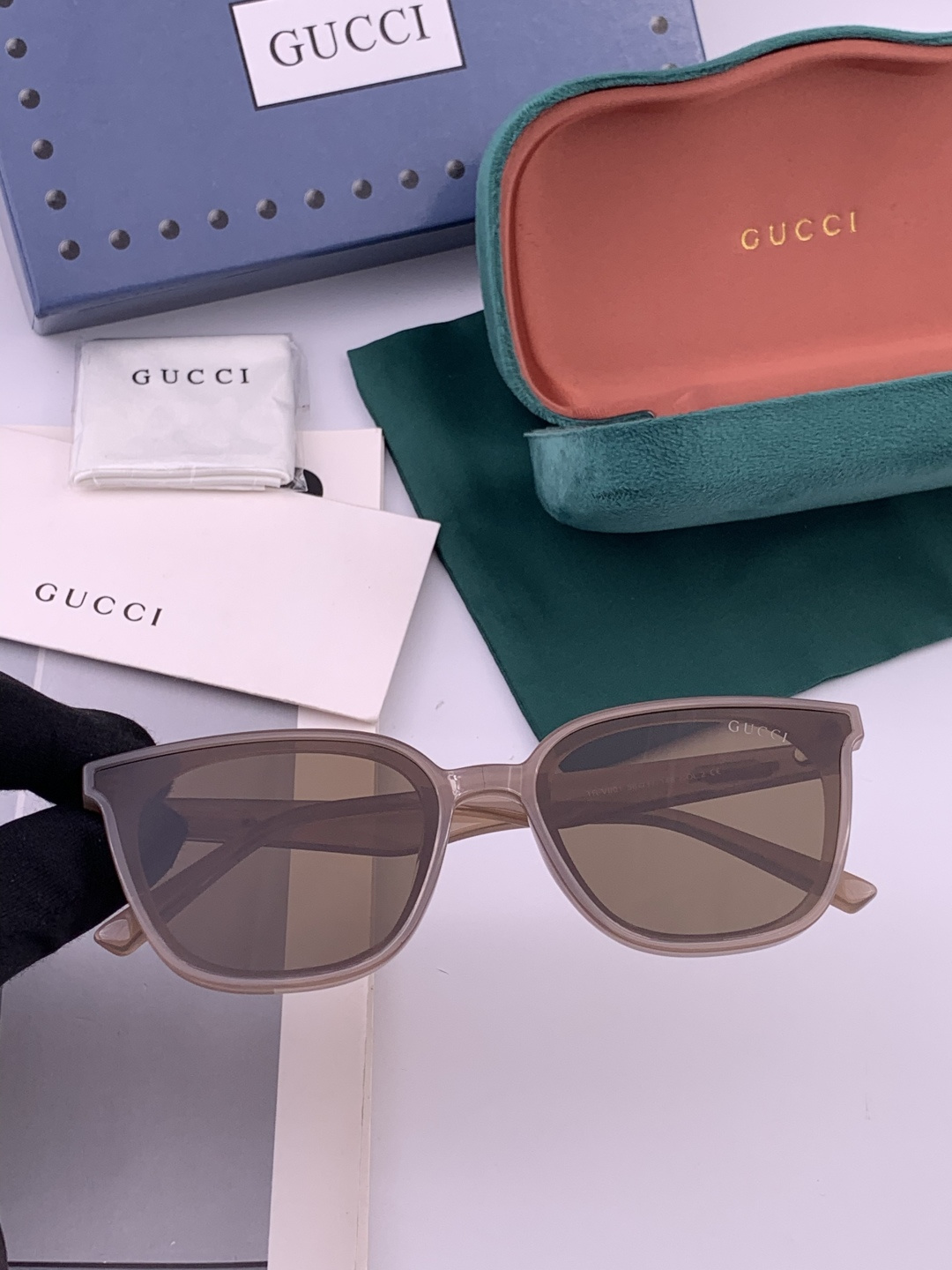 🔺GUCCI🔻古驰 GG方框太阳镜 完美品质 🎓独特设计 适合各种脸型 亮相时装周 超时尚百搭 实物精致