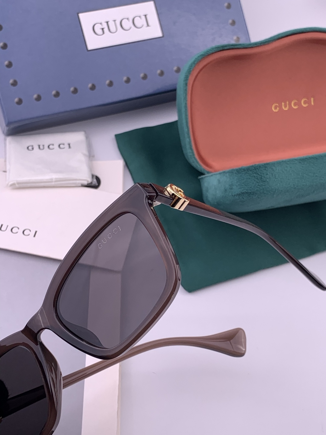 🔺 【GUCCI-偏光太阳镜】开春新款 潮流爆款 时尚方框偏光太阳镜 高品质 佩戴舒适 网红潮款墨镜 女