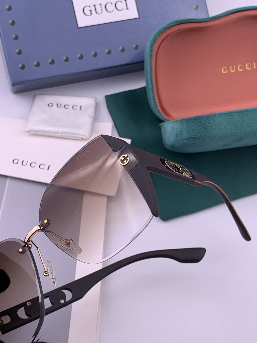 🔺 【GUCCI】开春新款 潮流爆款 时尚方框太阳镜 高品质 佩戴舒适 网红潮款墨镜 型号：G0296