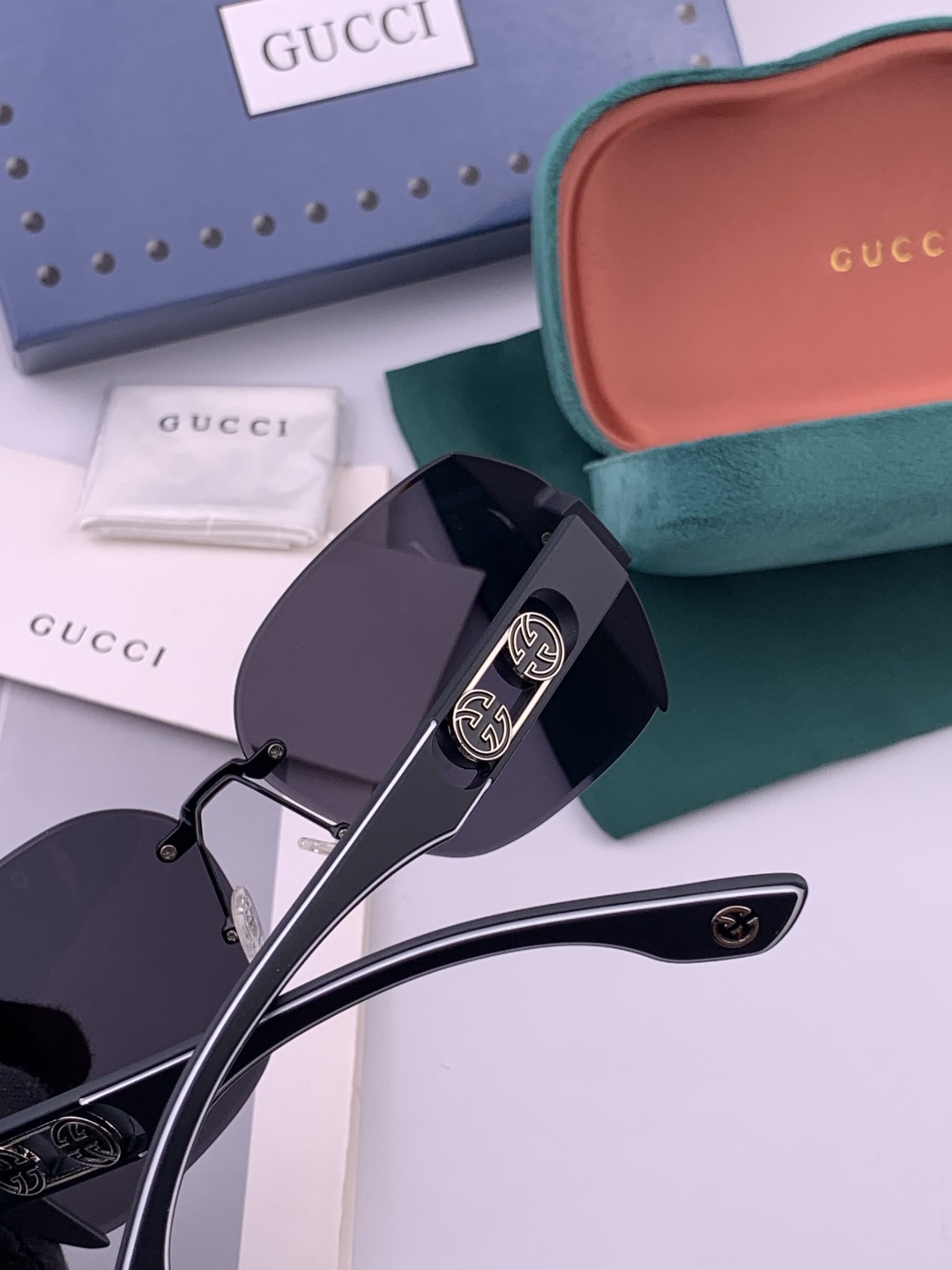 🔺 【GUCCI】开春新款 潮流爆款 时尚方框太阳镜 高品质 佩戴舒适 网红潮款墨镜 型号：G0296