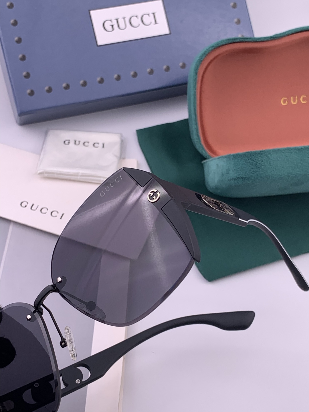 🔺 【GUCCI】开春新款 潮流爆款 时尚方框太阳镜 高品质 佩戴舒适 网红潮款墨镜 型号：G0296