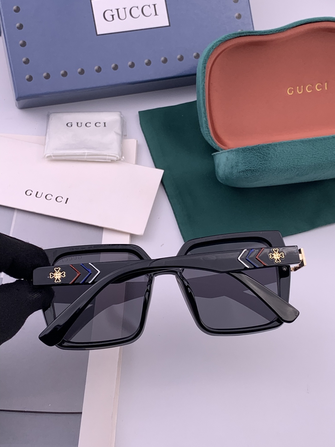 新款！新款出货！女士高清加厚偏光太阳镜🕶️ 🎉💍新款GUCCI偏光太阳镜[得意]开车驾驶镜时尚墨镜💐💐🌸