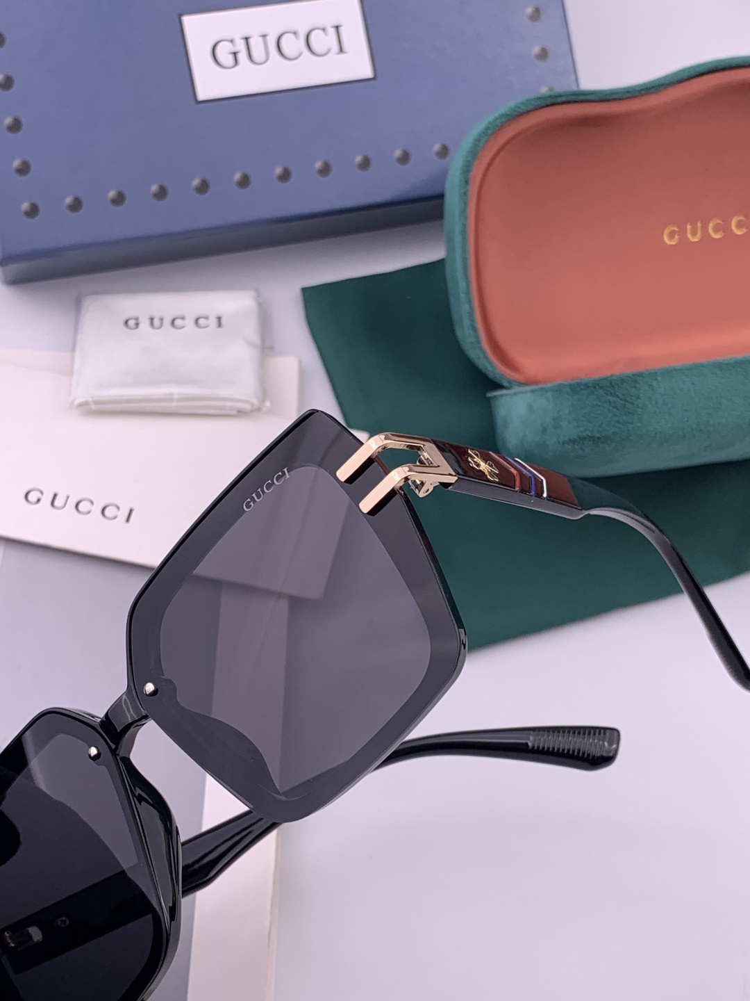 新款！新款出货！女士高清加厚偏光太阳镜🕶️ 🎉💍新款GUCCI偏光太阳镜[得意]开车驾驶镜时尚墨镜💐💐🌸