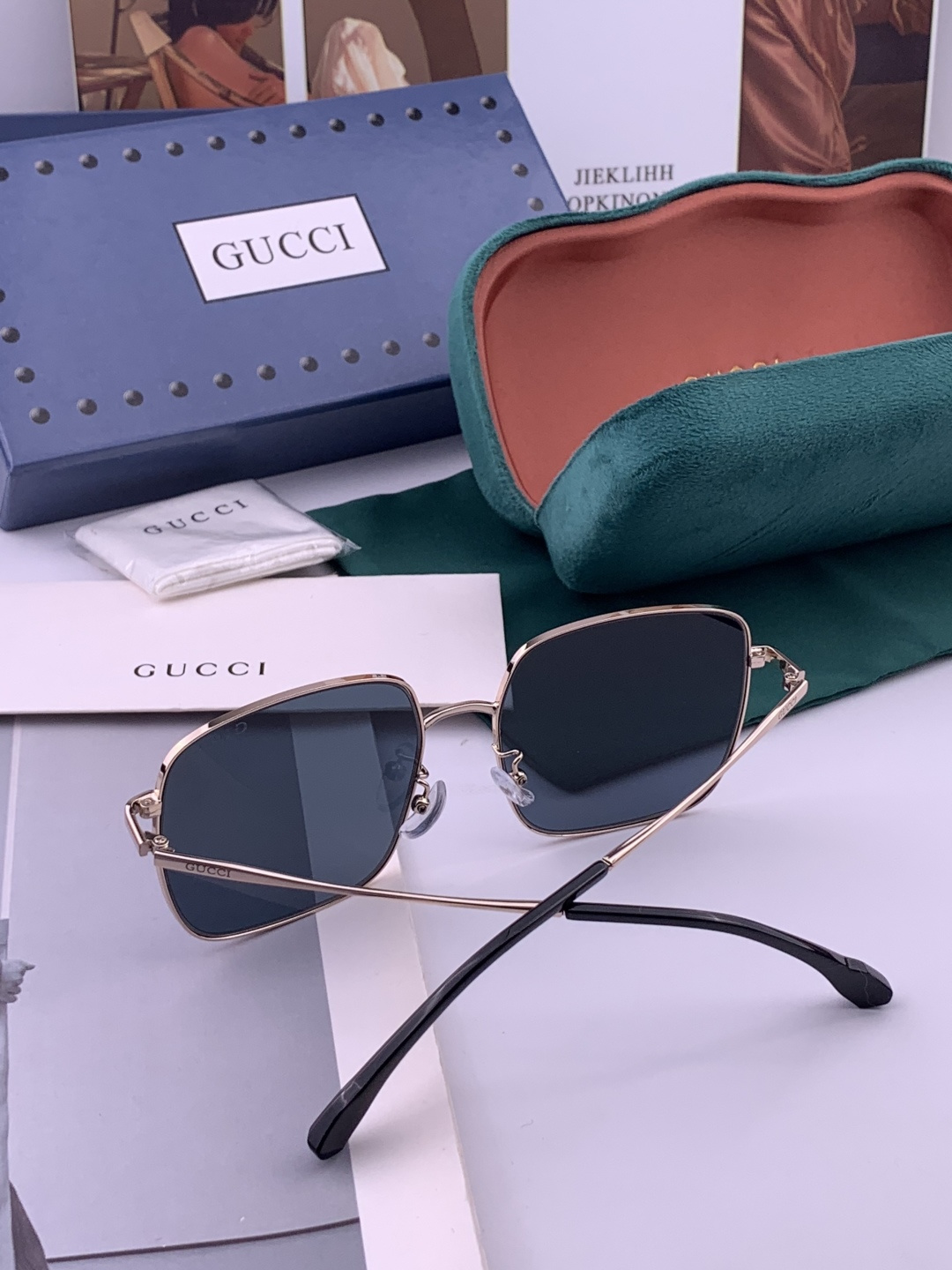 GUCCI 男款炫彩飞行员偏光太阳镜 ❤️材质：高清尼龙加厚卡槽高清偏光镜片 🌹无边框镜架💕颜👍型号：G
