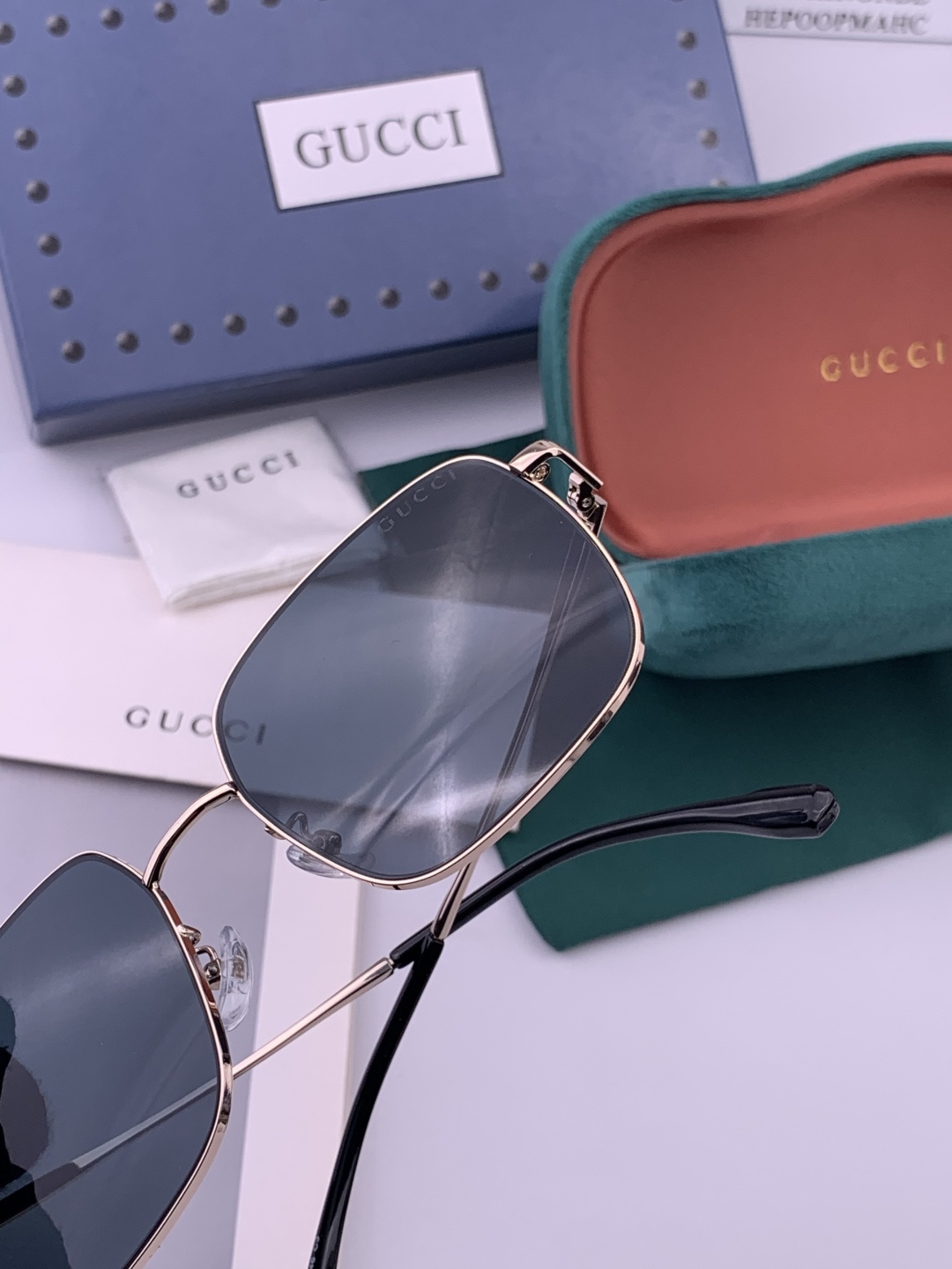 GUCCI 男款炫彩飞行员偏光太阳镜 ❤️材质：高清尼龙加厚卡槽高清偏光镜片 🌹无边框镜架💕颜👍型号：G