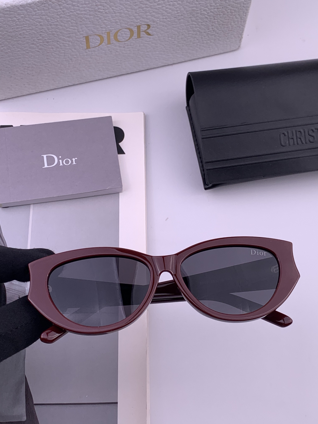 【DIOR】新款潮流爆款 时尚太阳镜 佩戴舒适 网红潮款墨镜 女士高清加厚偏光太阳镜🕶️ 🎉高品质TR镜