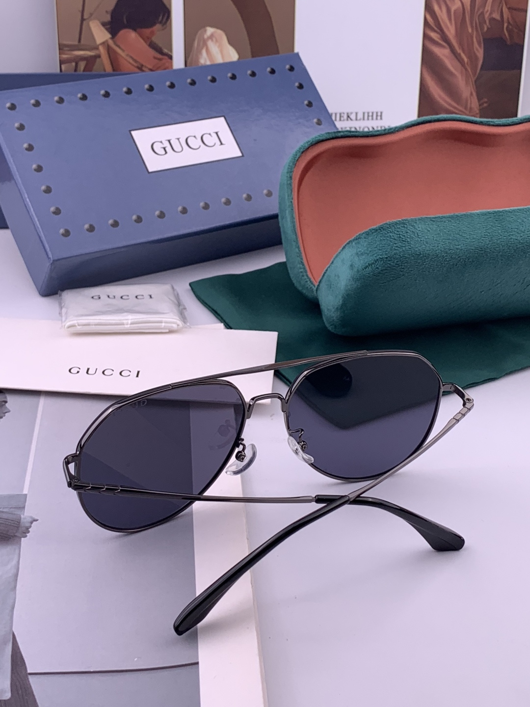 GUCCI 男款炫彩飞行员偏光太阳镜 ❤️材质：高清尼龙加厚卡槽高清偏光镜片 🌹无边框镜架💕颜👍型号：G