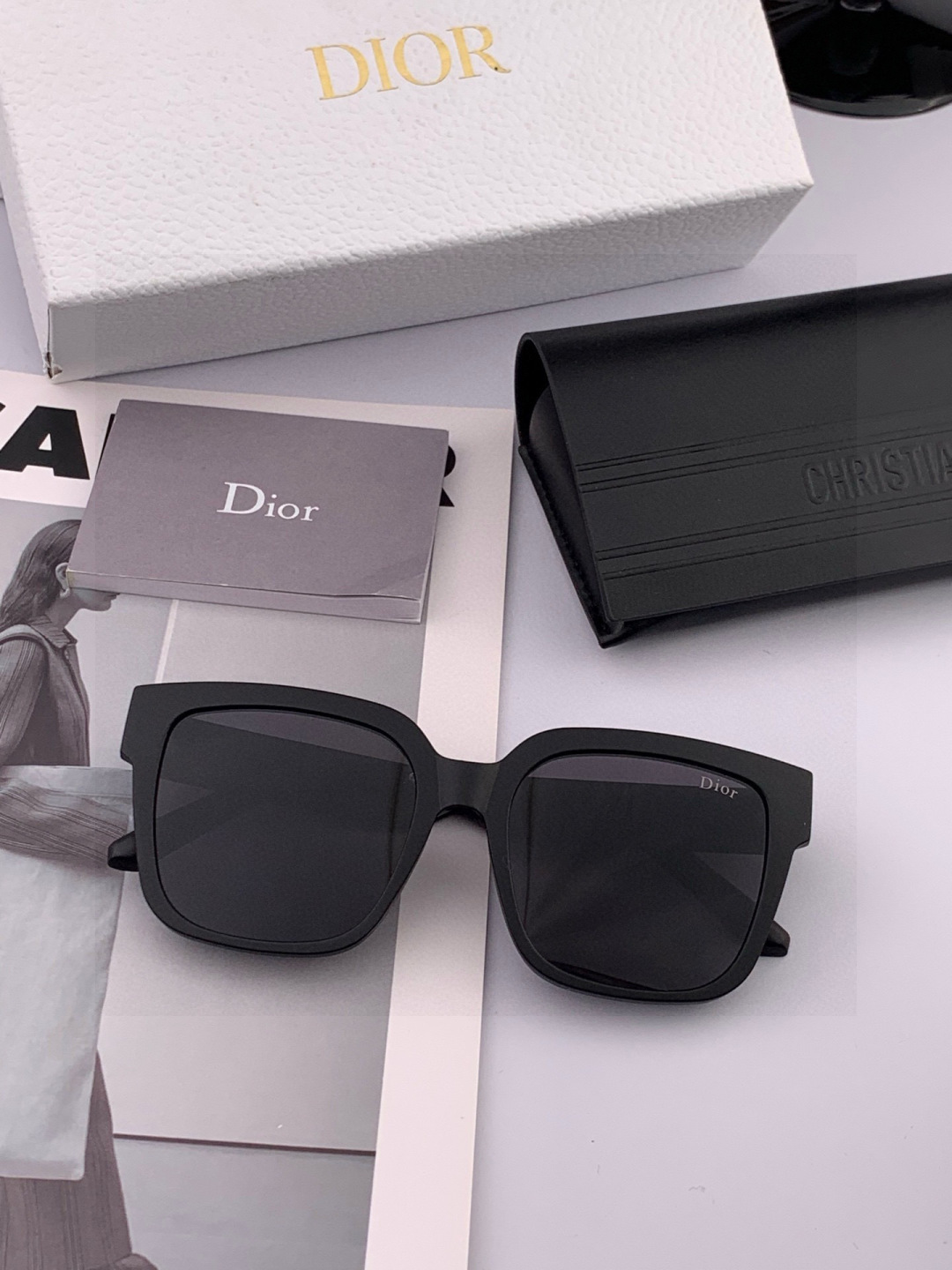 🔺 【DIOR-迪奥】开春新款 潮流爆款 时尚方框太阳镜 高品质 佩戴舒适 网红潮款墨镜 型号：D830