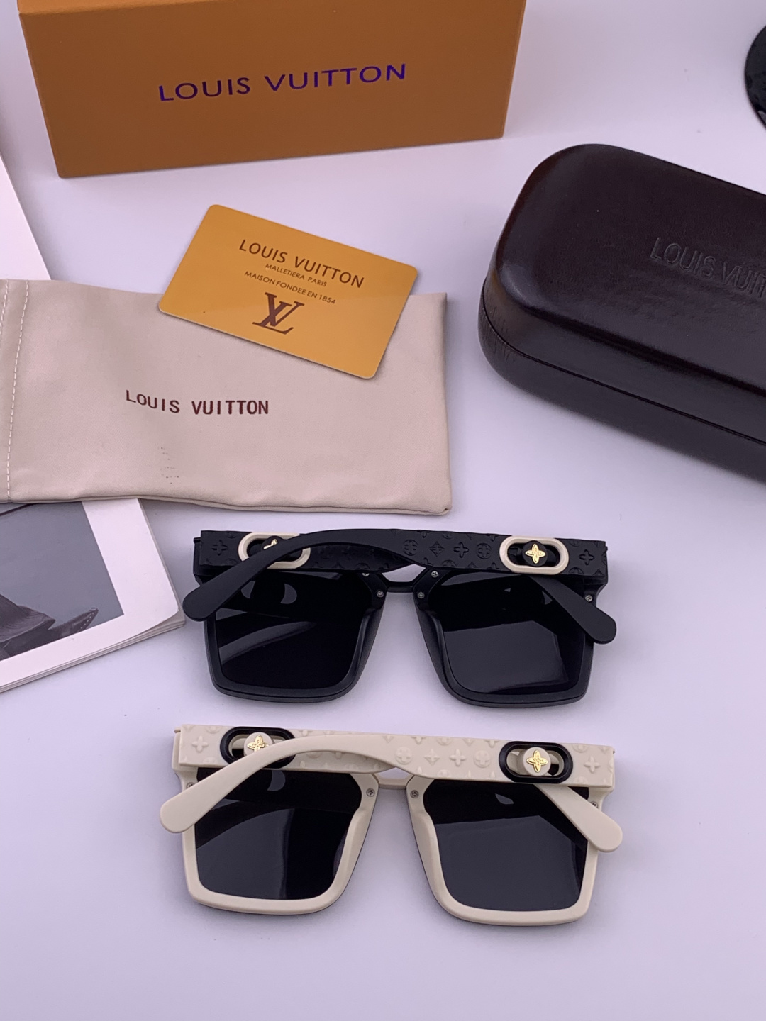 LV 太阳镜潮品官网模特同款 [玫瑰][玫瑰]四叶草🍀精致个性设计简约时尚 高品质值得拥有绝对潮爆整个夏