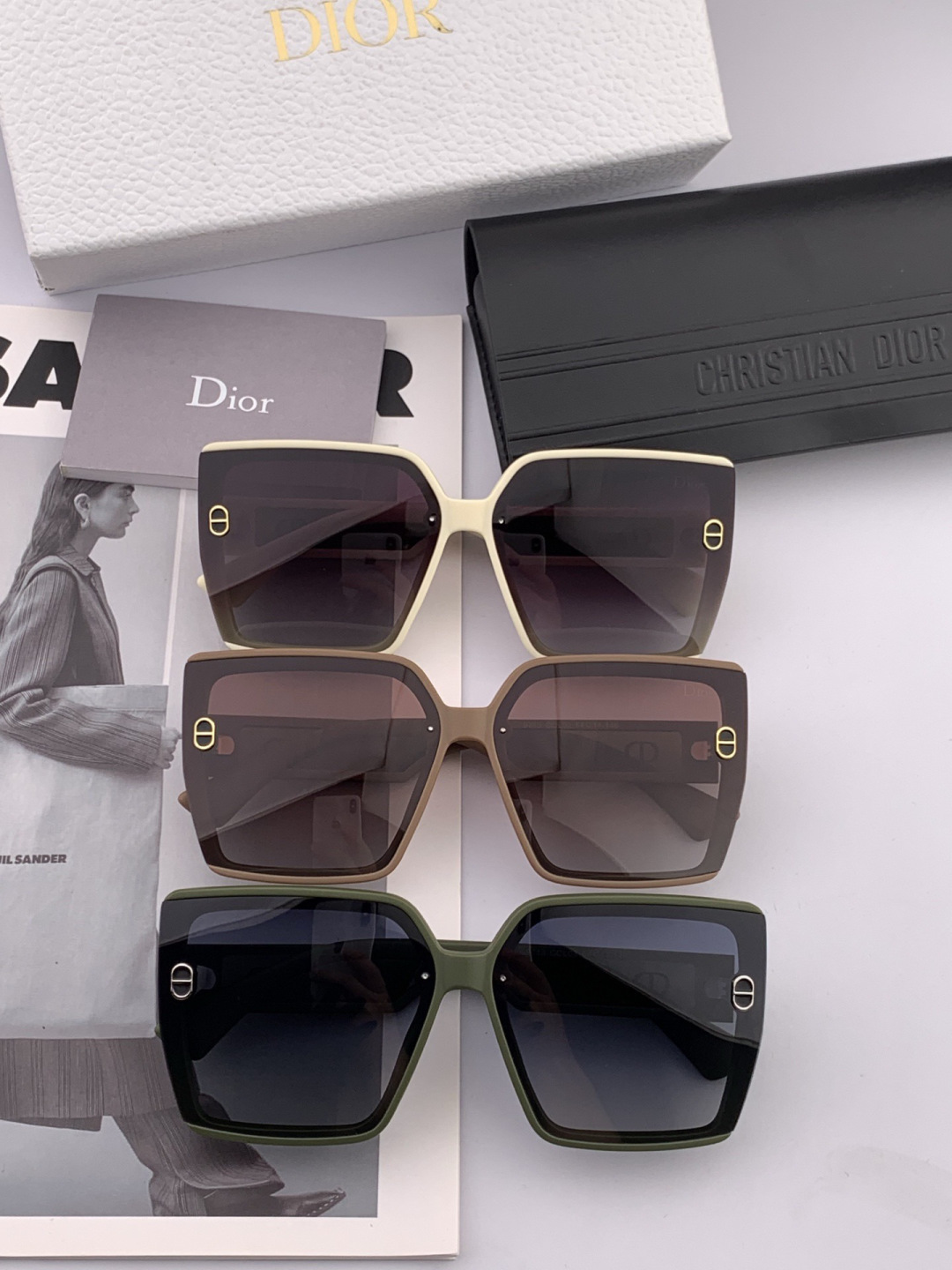 【DIOR-迪奥】开春新款 潮流爆款 时尚方框偏光太阳镜 高品质 佩戴舒适 网红潮款墨镜 型号 CD09