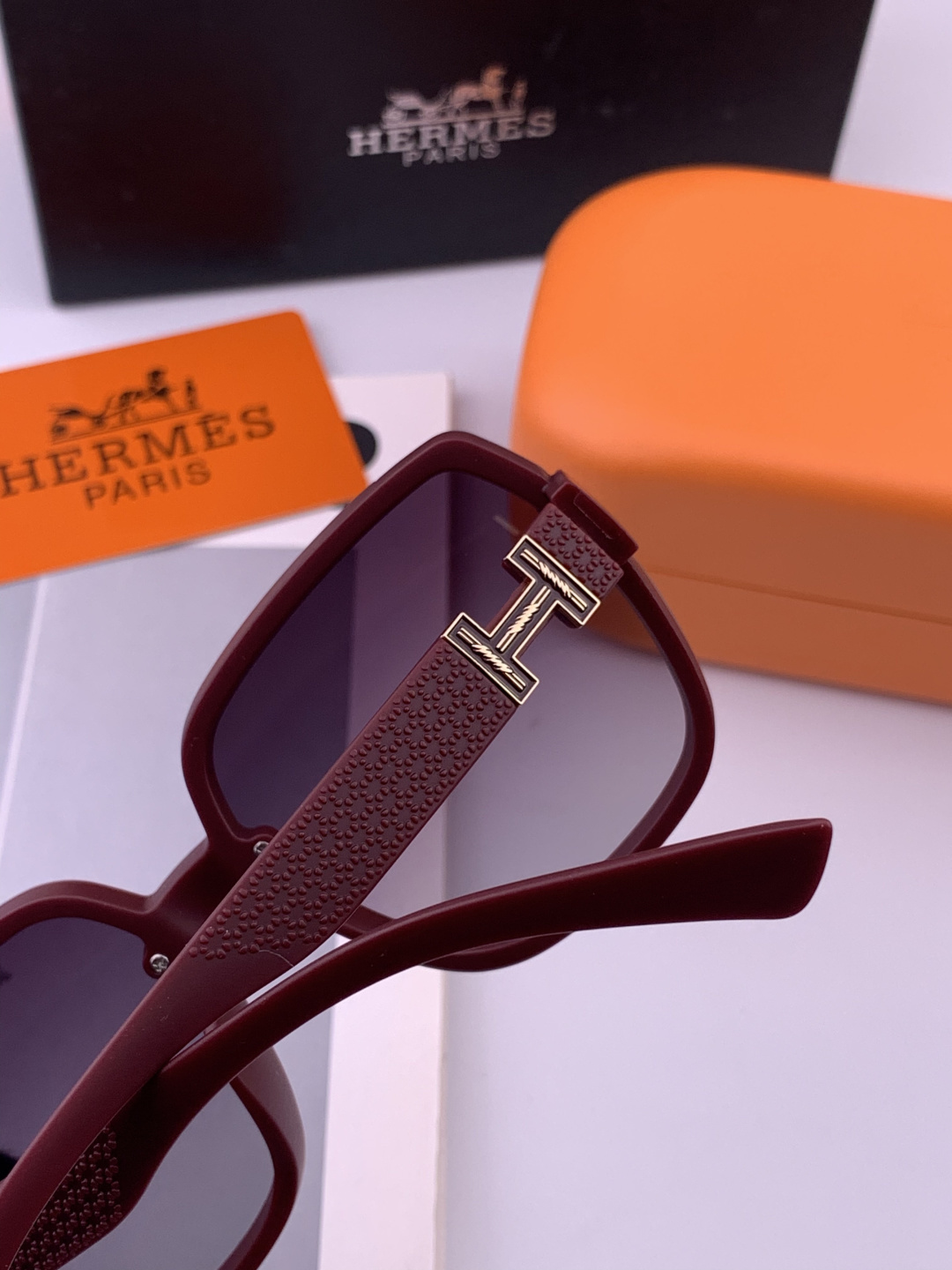 HERMES 爱马仕 开春新款🎈原版出货 网红超爆款💙经典奢华全球风[强][酷][亲亲] 时尚方框太阳镜