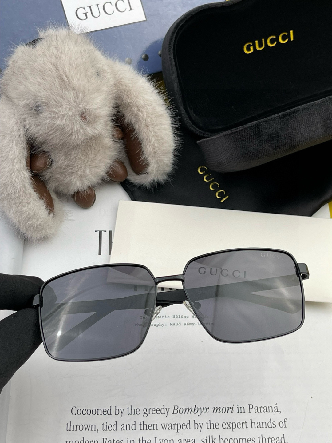 Gucci 。 高品质男女款墨镜 👍 进口宝丽来偏光镜片 。蛤蟆镜 开车钓鱼都可 。百搭显瘦墨镜韩版男士