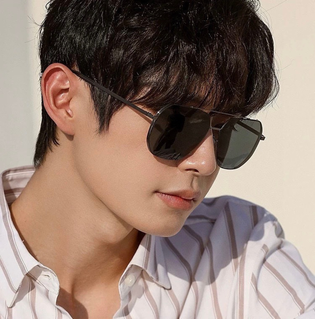 GUCCI 男款炫彩飞行员偏光太阳镜 ❤️材质：高清尼龙加厚卡槽高清偏光镜片 🌹无边框镜架💕颜👍型号：G