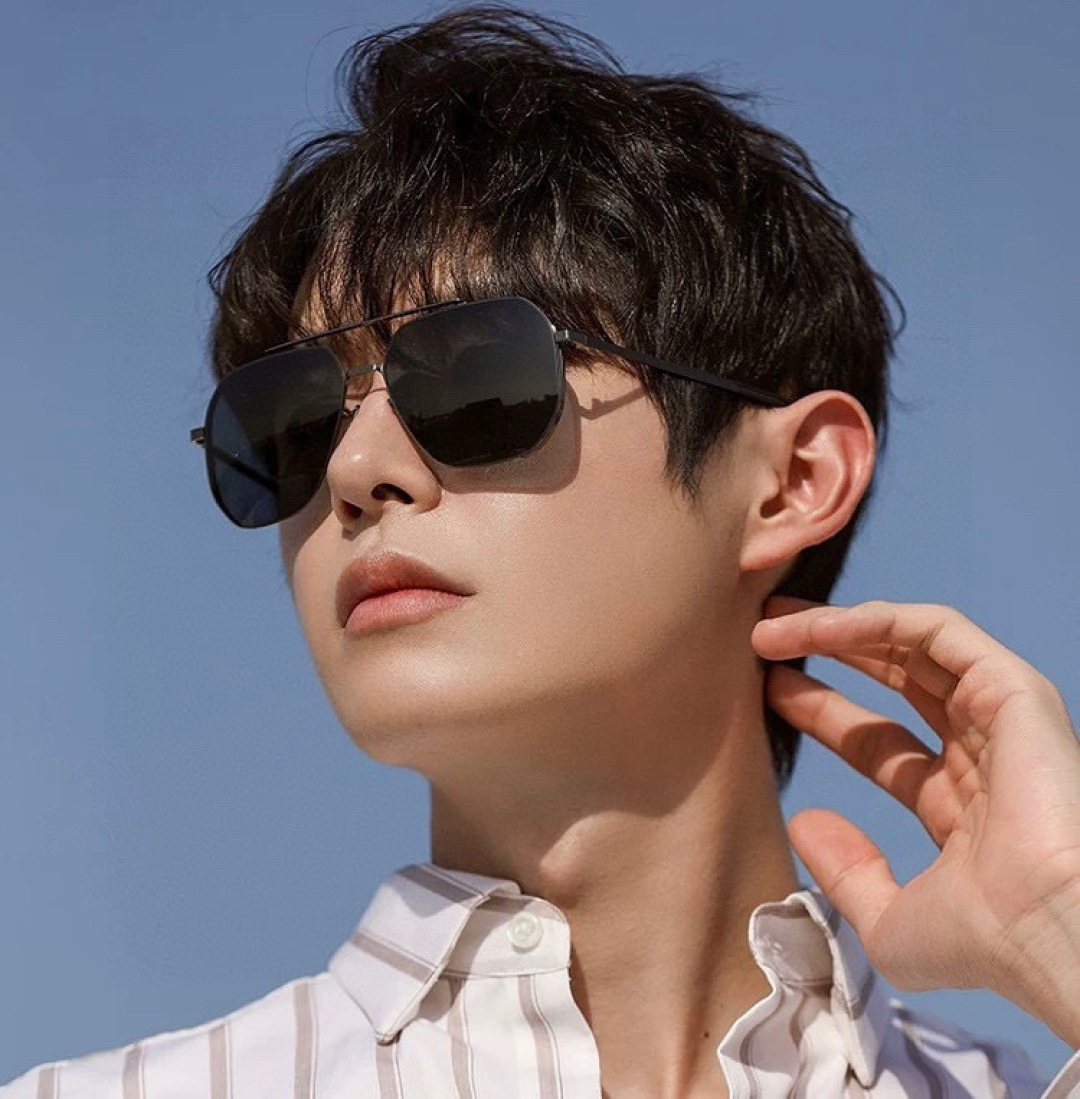 GUCCI 男款炫彩飞行员偏光太阳镜 ❤️材质：高清尼龙加厚卡槽高清偏光镜片 🌹无边框镜架💕颜👍型号：G